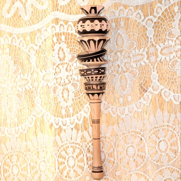 NWOT Verve Culture Handmade Wooden Traditional Molinillo Whisk - Picture 5 of 6